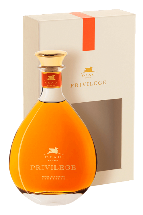 Коньяк Privilege Deau · в подарочной упаковке