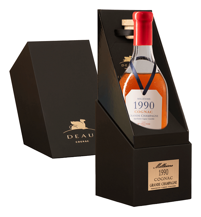 Коньяк Grande Champagne Deau, 1990 г. · в подарочной упаковке
