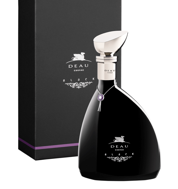 Коньяк Black Deau · в подарочной упаковке
